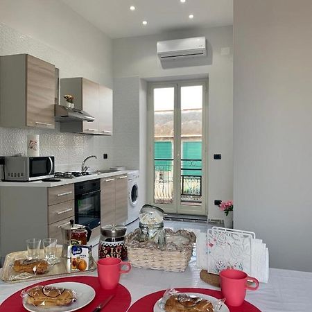 Appartement La Casa Di Adele à Naples Extérieur photo