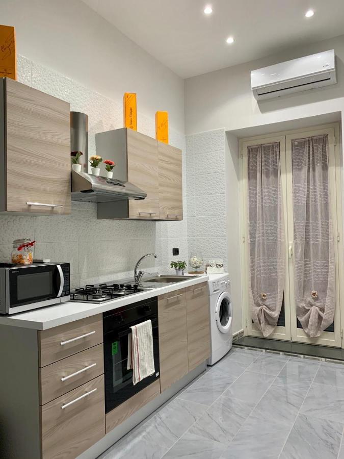 Appartement La Casa Di Adele à Naples Extérieur photo