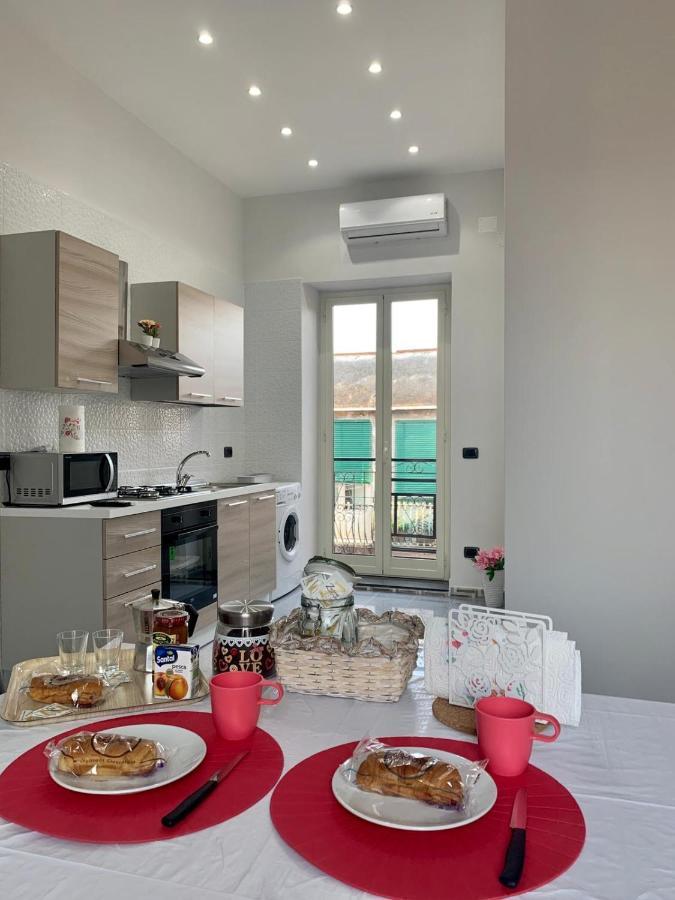 Appartement La Casa Di Adele à Naples Extérieur photo