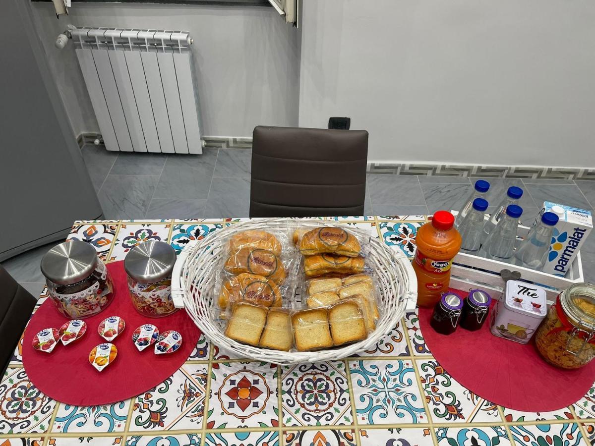 Appartement La Casa Di Adele à Naples Extérieur photo