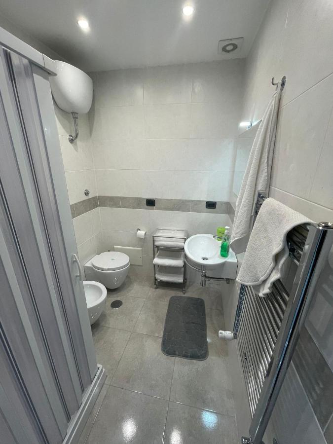 Appartement La Casa Di Adele à Naples Extérieur photo