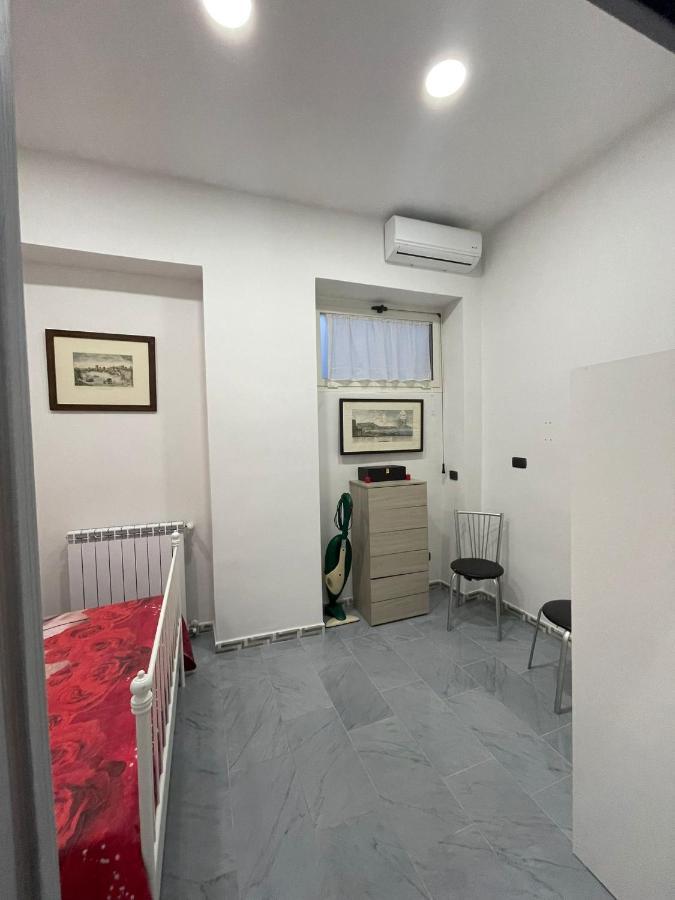 Appartement La Casa Di Adele à Naples Extérieur photo