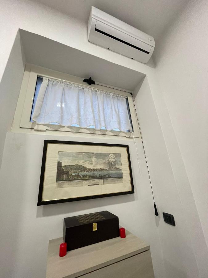 Appartement La Casa Di Adele à Naples Extérieur photo
